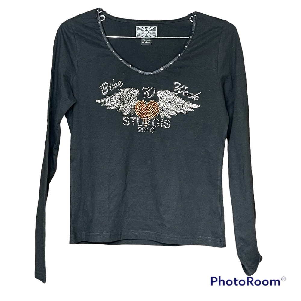 Stylish Black Long Sleeve Top with Graphic Design